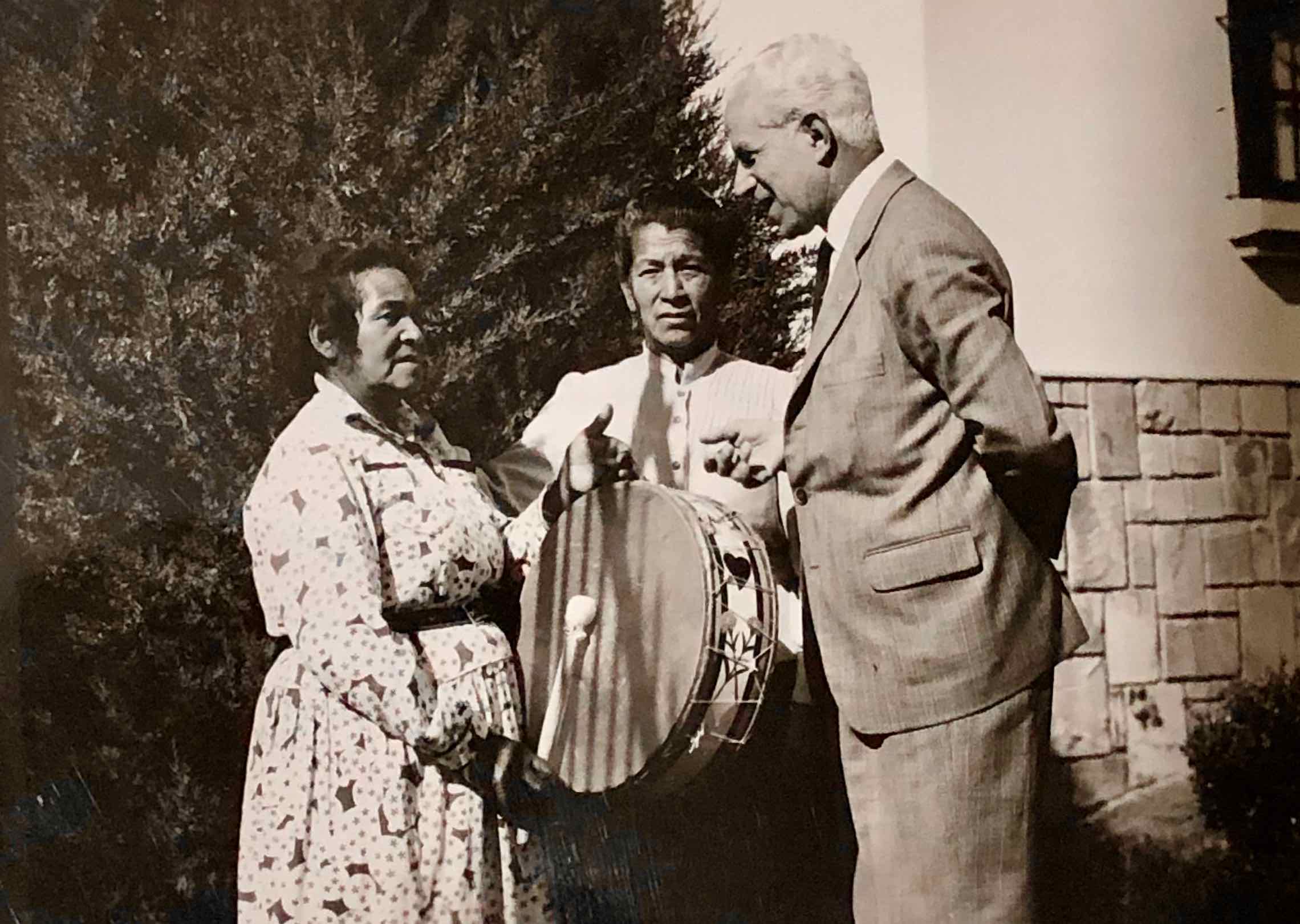 Juana Valdés, Mercedes Montiel y Carlos Vega (Salta, 1958)